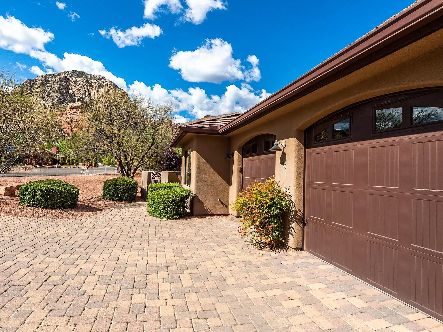 4 bed, 2475 sqft, $5,400 — Photo 3
