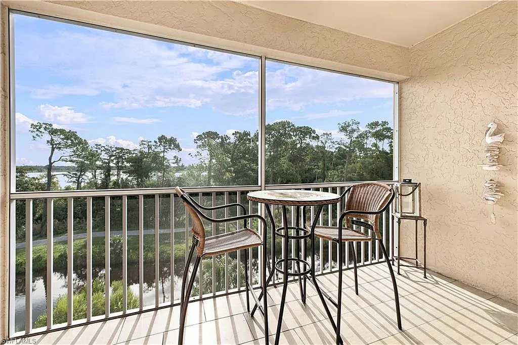3 bed, 2.0 bath, 1246 sqft, $4,700 — Photo 1