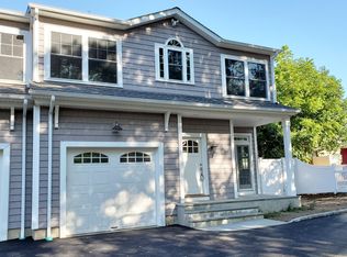 28 Baros St, Fairfield, CT 06824