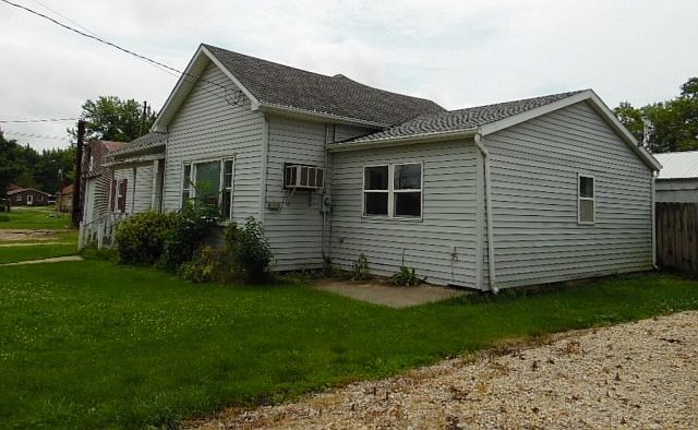 2nd image of 246 Flagg St