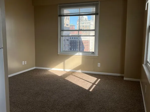 Kensington Tower Apartments