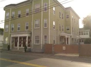 533 Lawrence St, Lowell, MA 01852