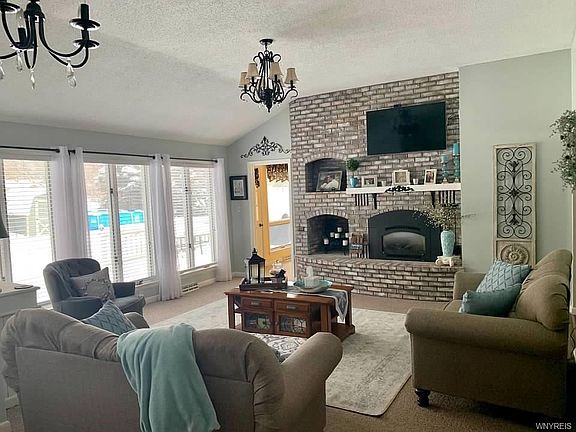 2nd image of 1906 Riverview Dr