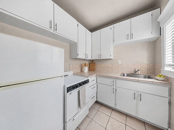 5th image of 65 Linden Ave APT 33