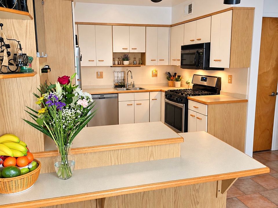 1st image of 540 Cross St APT 3