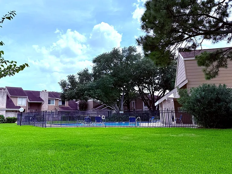 11633 Village Place Dr #181 — Photo 27