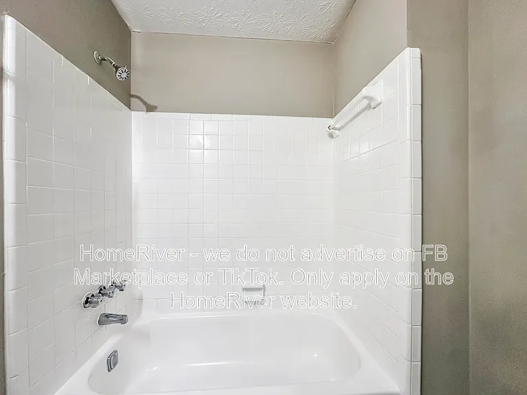 323 Park Ridge Ct — Photo 20