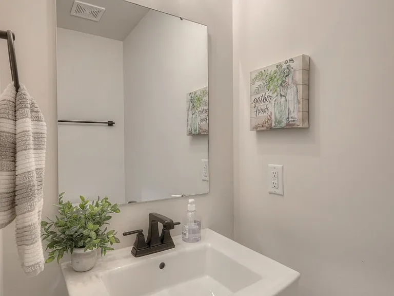 2013 Walnut Ln — Photo 5