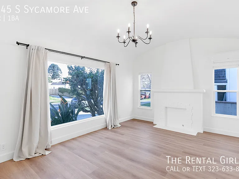 1245 S Sycamore Ave — Photo 2