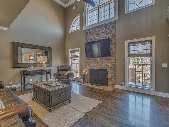 4th image of 2248 Oakleigh Dr