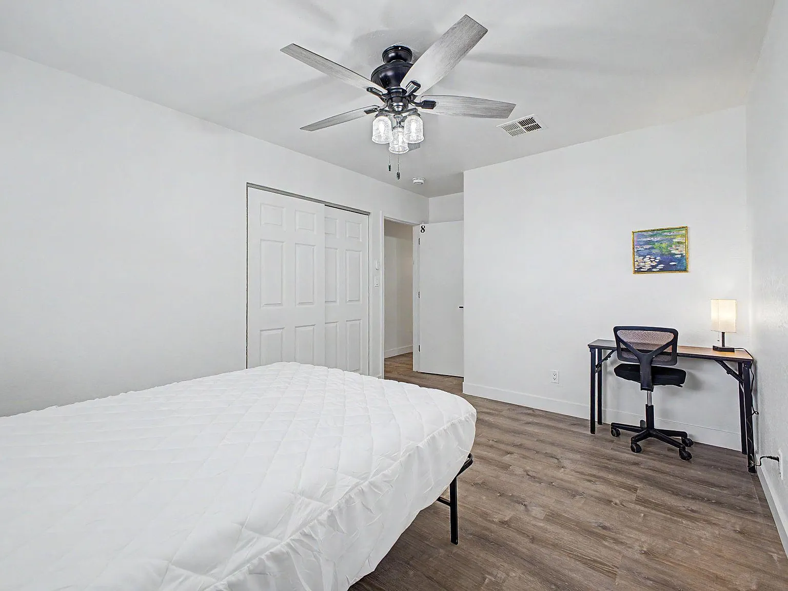 4 bed, 4.0 bath, 2600 sqft, $936 — Photo 3