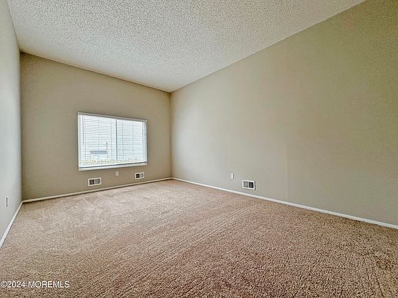 3rd image of 234 Clubhouse Drive