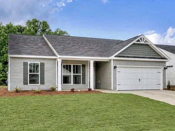 108 Tartan Ln, Greenwood, SC 29646