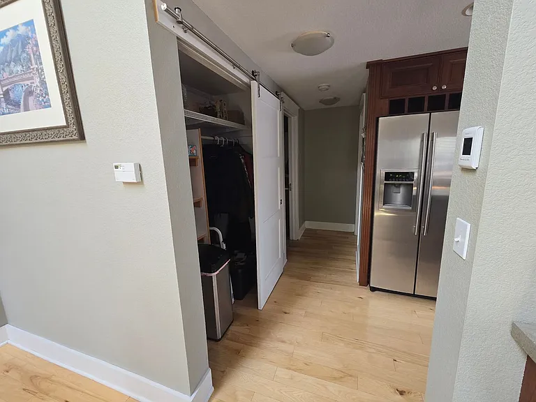 2792 Lee Hill Dr — Photo 10