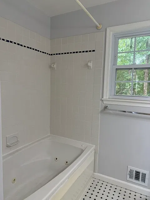 4 bed, 2.5 bath, 1836 sqft, $3,300 — Photo 4