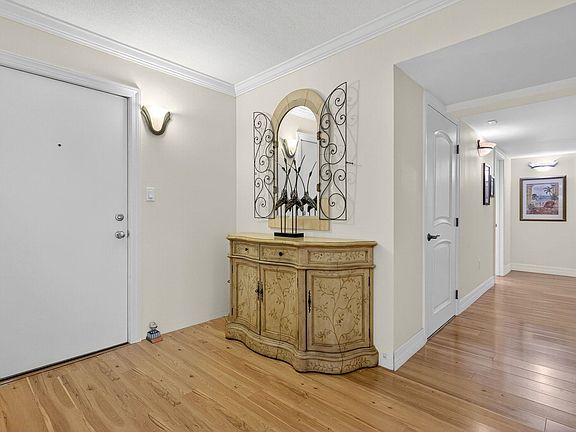 2nd image of 200 Periwinkle Way Unit 232