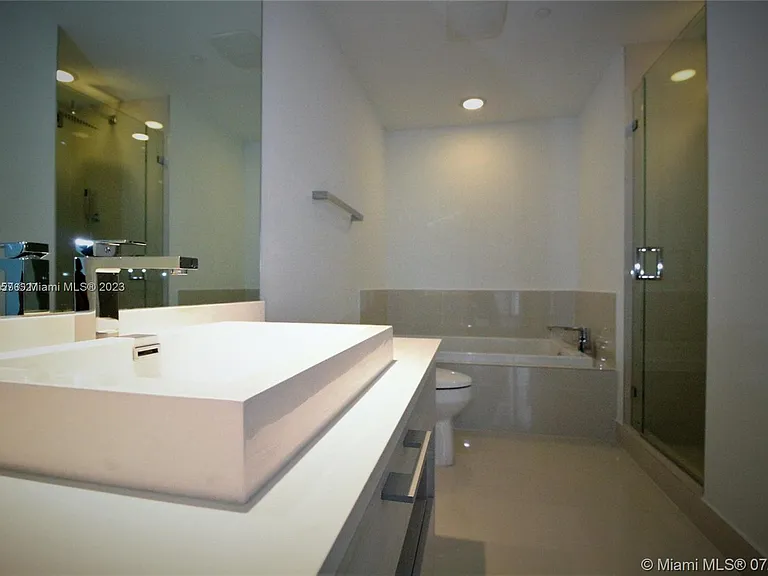 55 SW 9th St #1208 — Photo 8
