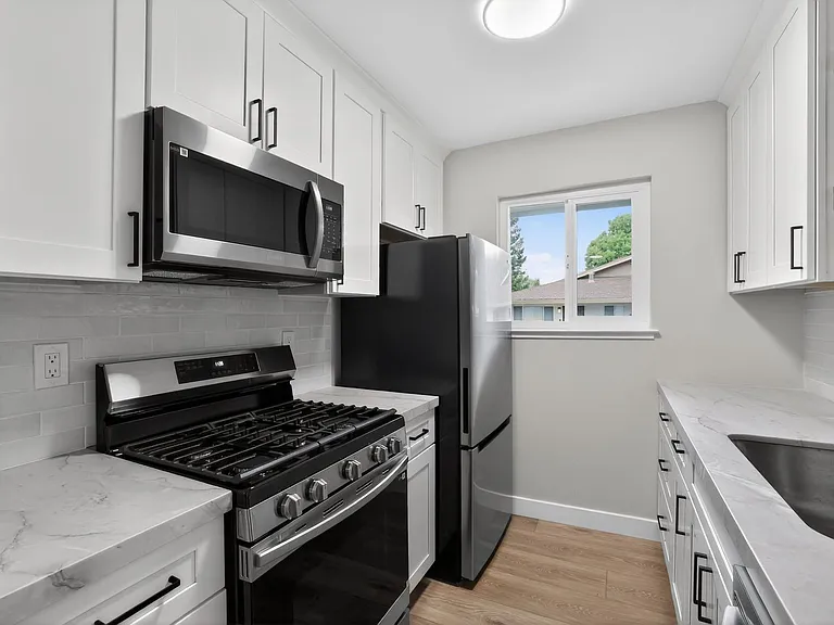 6281 Cavan Dr #4 — Photo 4
