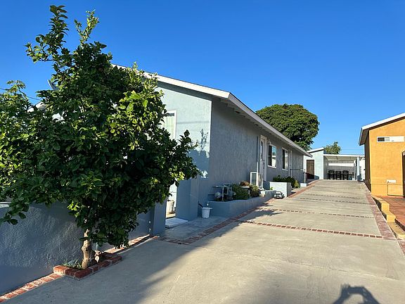 2nd image of 1015 46th St #B