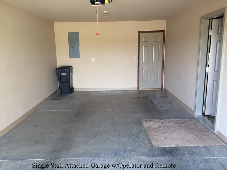 1350 El Camino Dr — Photo 17