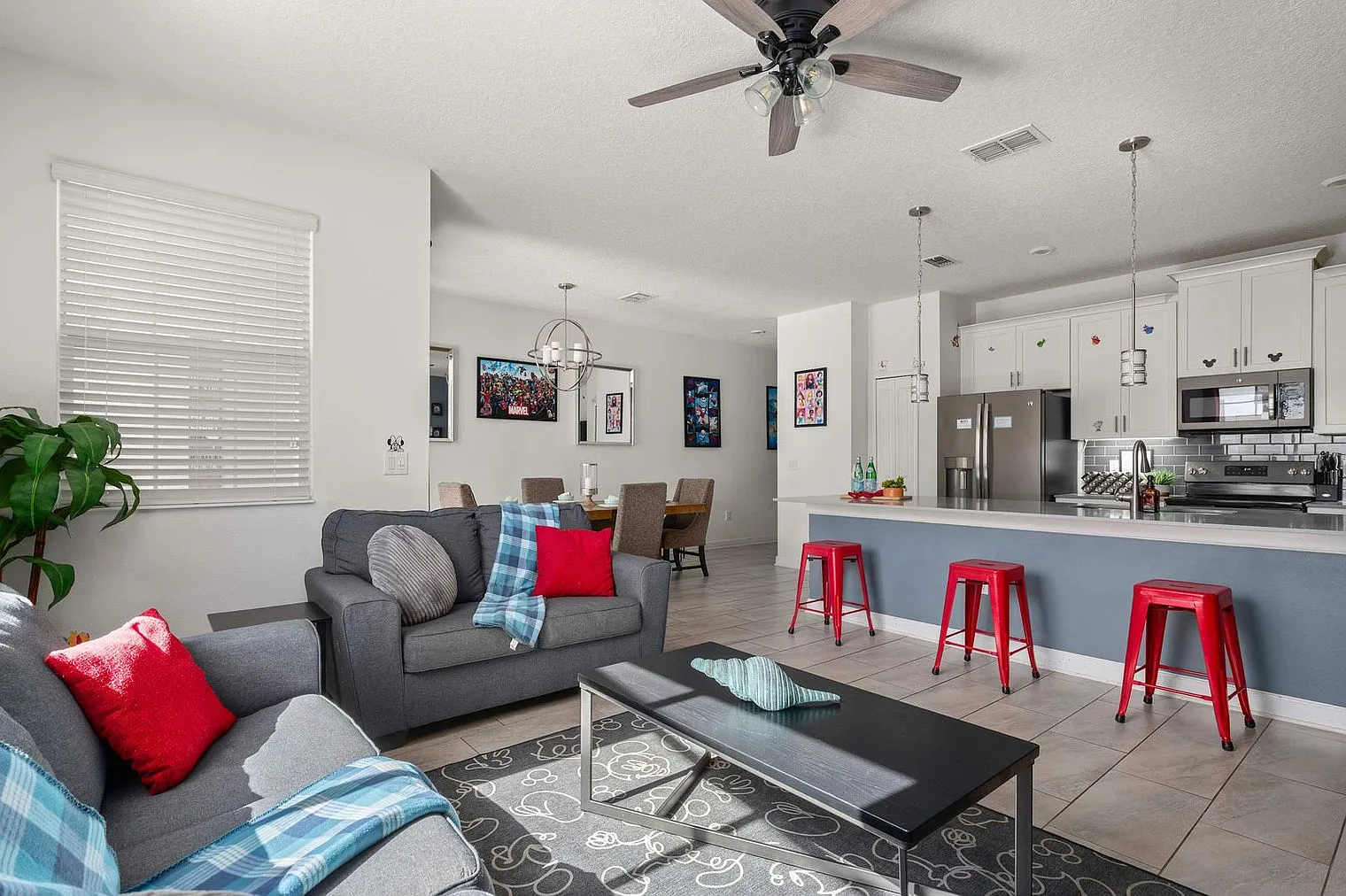 4 bed, 4.0 bath, 2109 sqft, $4,785 — Photo 2