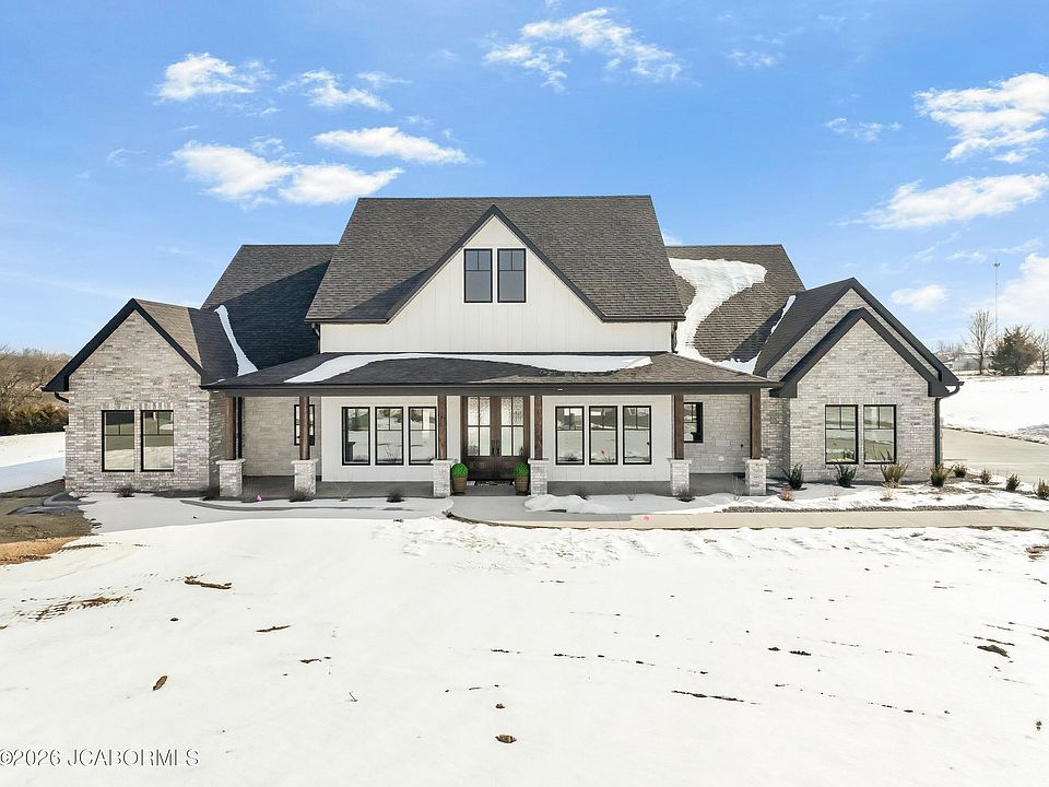 1st image of 3402 County Park Pl