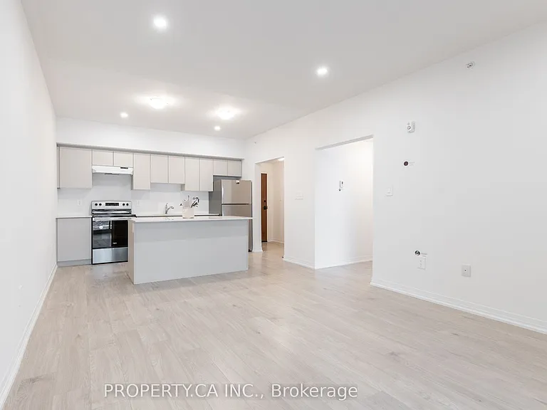 15 Kneeshaw Dr #205 — Photo 13