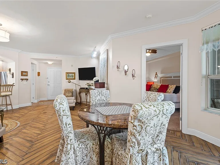 2825 Palm Beach Blvd #213 — Photo 6