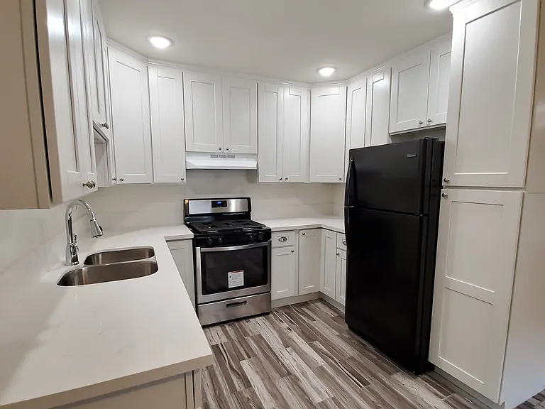 1326 N Citrus Ave #2 — Photo 4