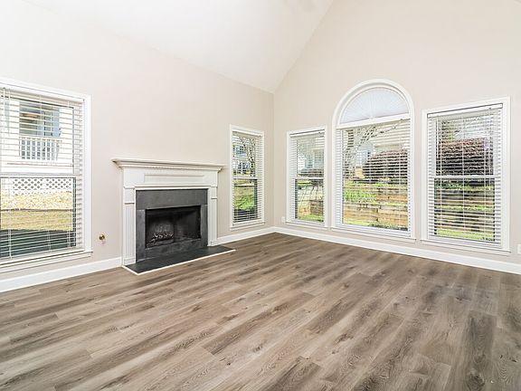 5th image of 79 High Point North Dr #19