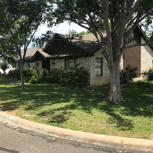 2 bed, 1590 sqft, $2,000 — Photo 2