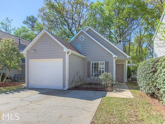 3rd image of 2304 Kissing Tree Ln SE