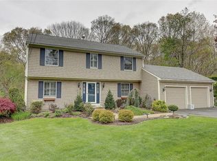 16 Viking Ct, North Kingstown, RI 02852