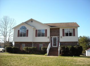 3910 Landover Dr, High Point, NC 27265