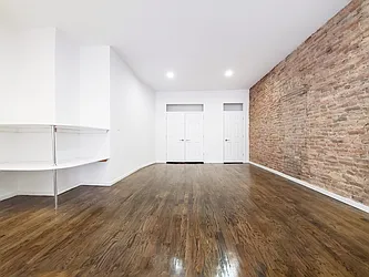 Rented by Rentall Group Inc