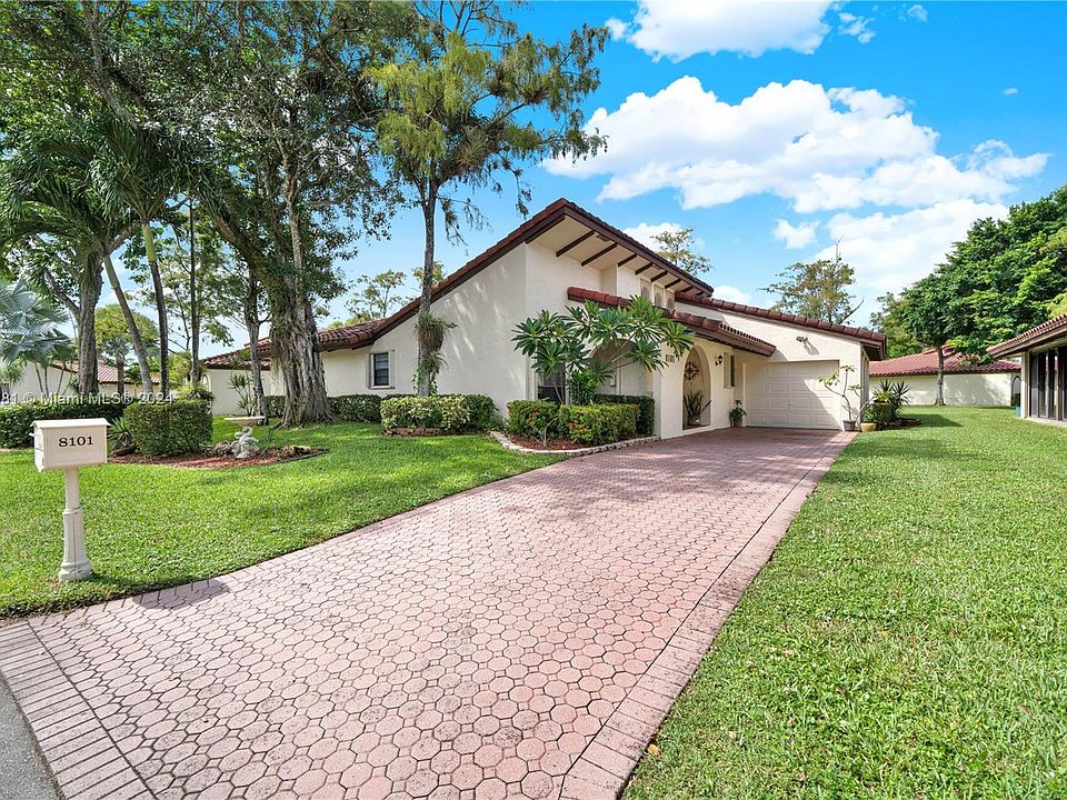1st image of 8101 Hibiscus Cir #37