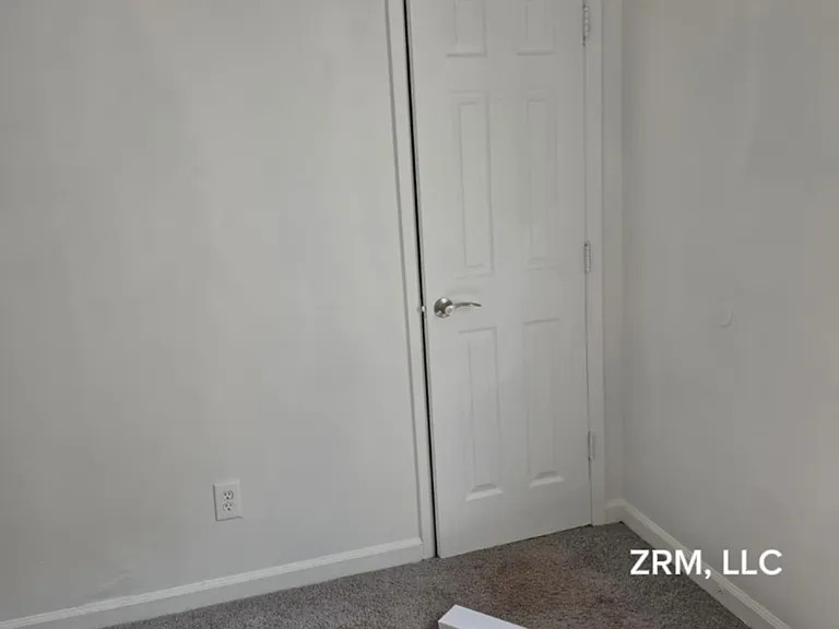 4403 Flakes Mill Rd — Photo 8