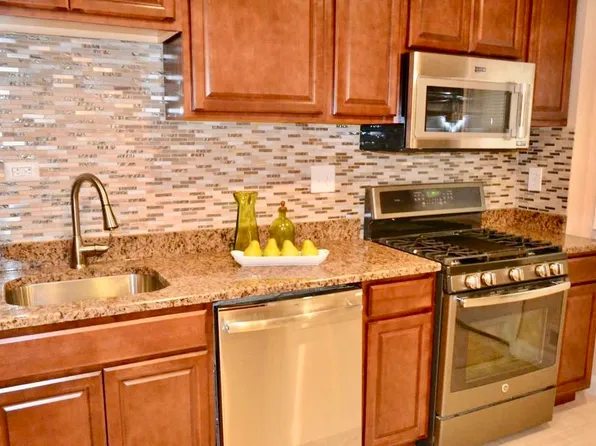 1614 Hartsdale Rd, Baltimore, MD 21239