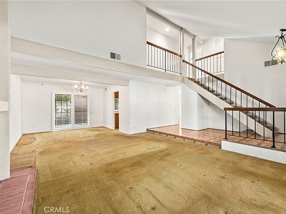 4th image of 846 Mooncrest Cir