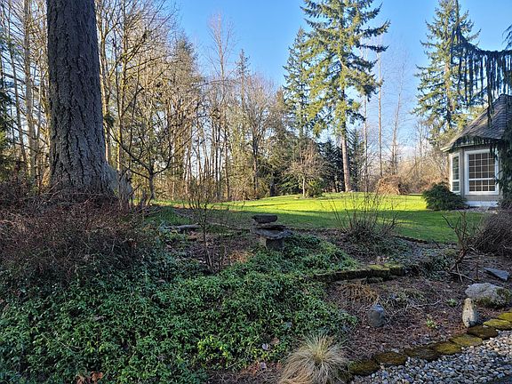 4th image of 3625 109th Avenue SE