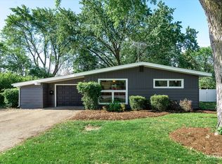 304 John St, North Aurora, IL