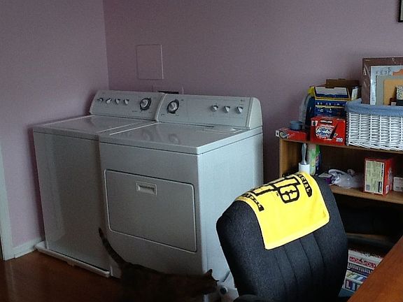 Office/laundry pay