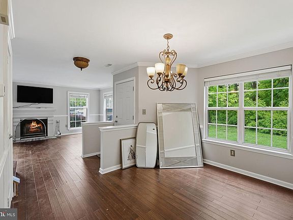 5th image of 601 Lindsley Ct