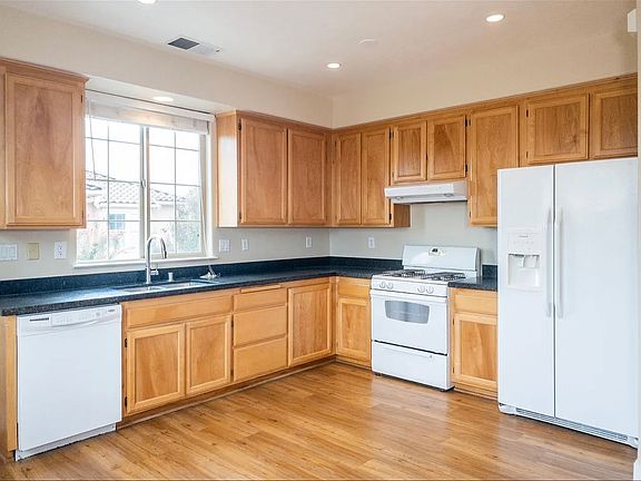 5th image of 1438 Trombetta St