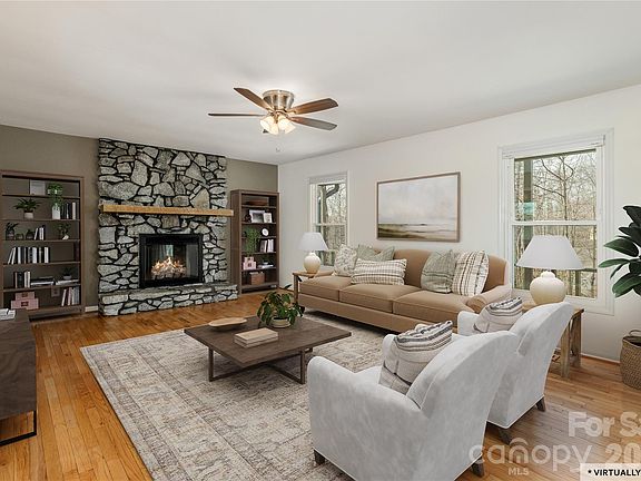 4th image of 230 Foxwood Dr