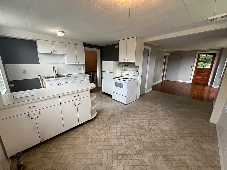 418 N Main St #B — Photo 6