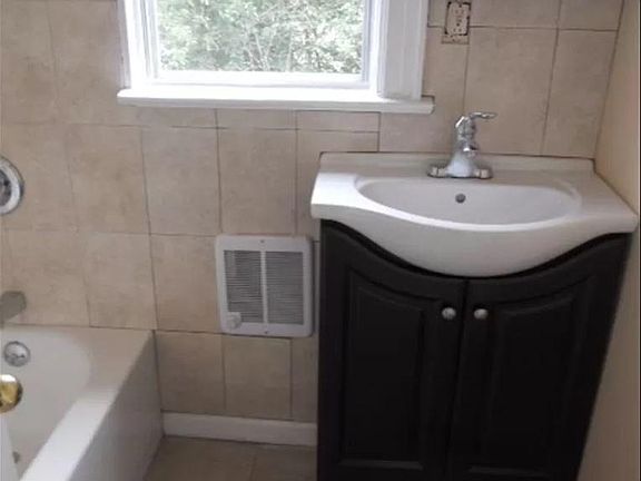 5th image of 330 Halladay St #1A