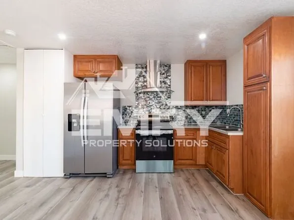 3652 Platt Ave #B, Lynwood, CA 90262