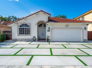 15369 SW 32nd Ter, Miami, FL 33185