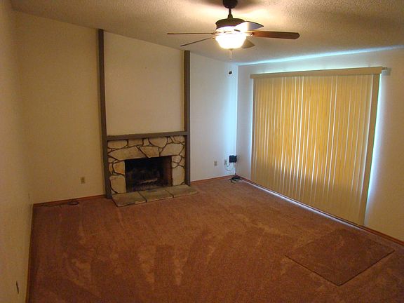 4th image of 4522 N Lakewood Dr